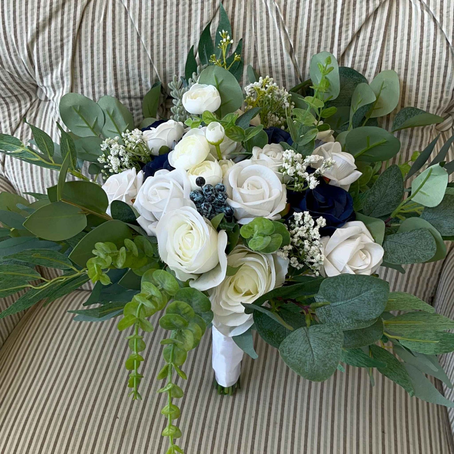 Navy and White Wedding Custom Flower Bouquet Artificial Bridal Bouquet Real Touch Bridesmaid Bouquet